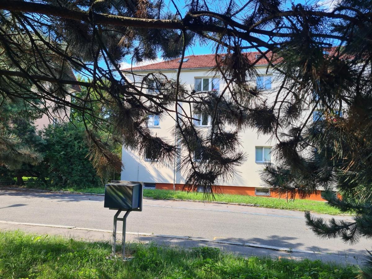 Airport Rooms Прага Екстериор снимка